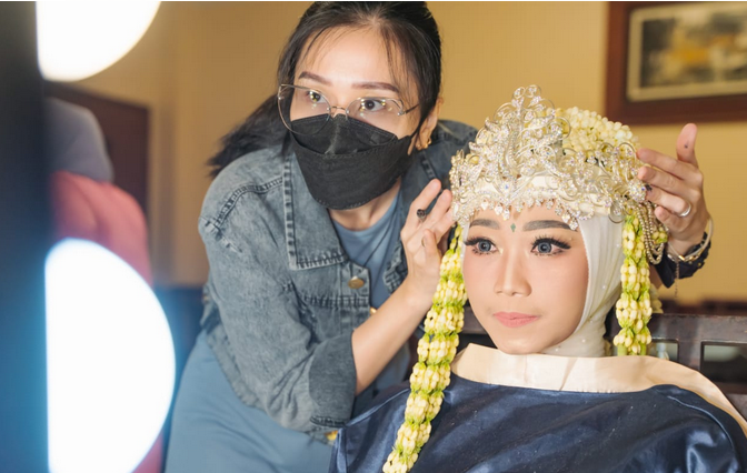 MUA Karawang – Jasa Makeup Artist & Rias Wajah Profesional