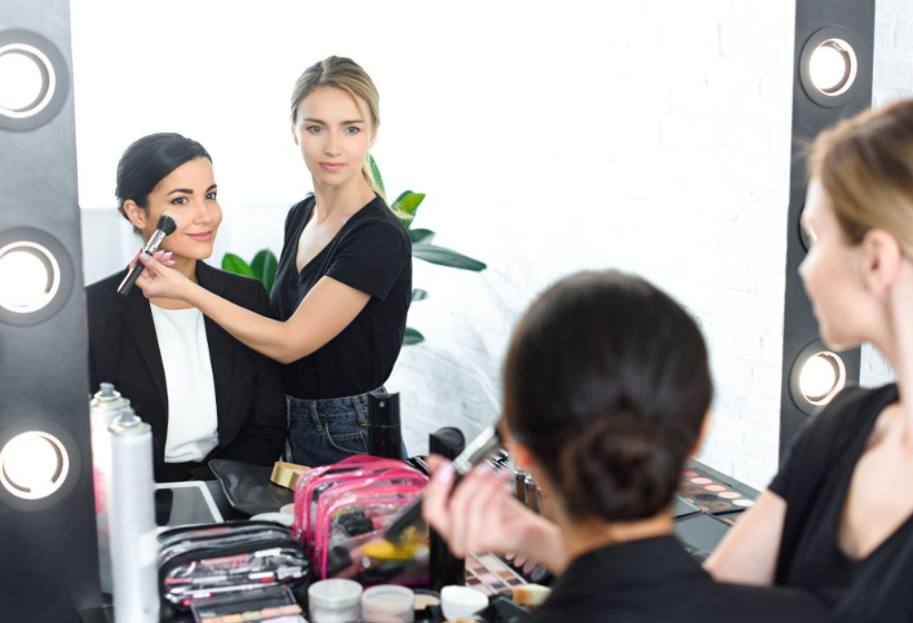 Jasa Makeup Artist & Rias Wajah Profesional